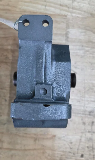 Yanmar 6LY3 Oil filter bracket. This is a “Take Off” oil filter bracket for all YANMAR 6LY3 series engines view 2