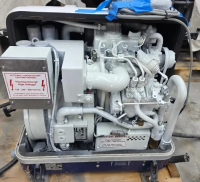 Fischer Panda 8 MINI PMS Digital. This is remanufactured 8 KW Fischer Panda Marine Generator by Marathon Diesel Repair, the unit been load tested and ready to be Installed. view 3